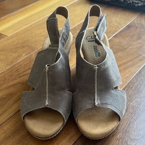 Clarks Women's Soft Brown Slingback Sandals